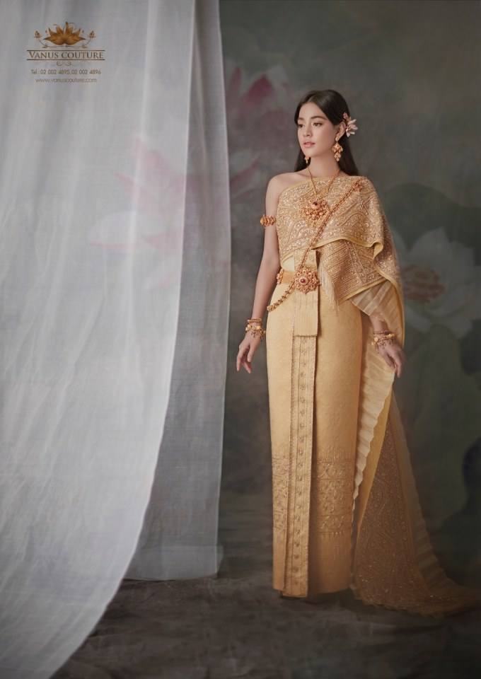 สายป่าน อภิญญา งดงามแบบไทยเสมือนดั่งนางอัปสรสวรรค์