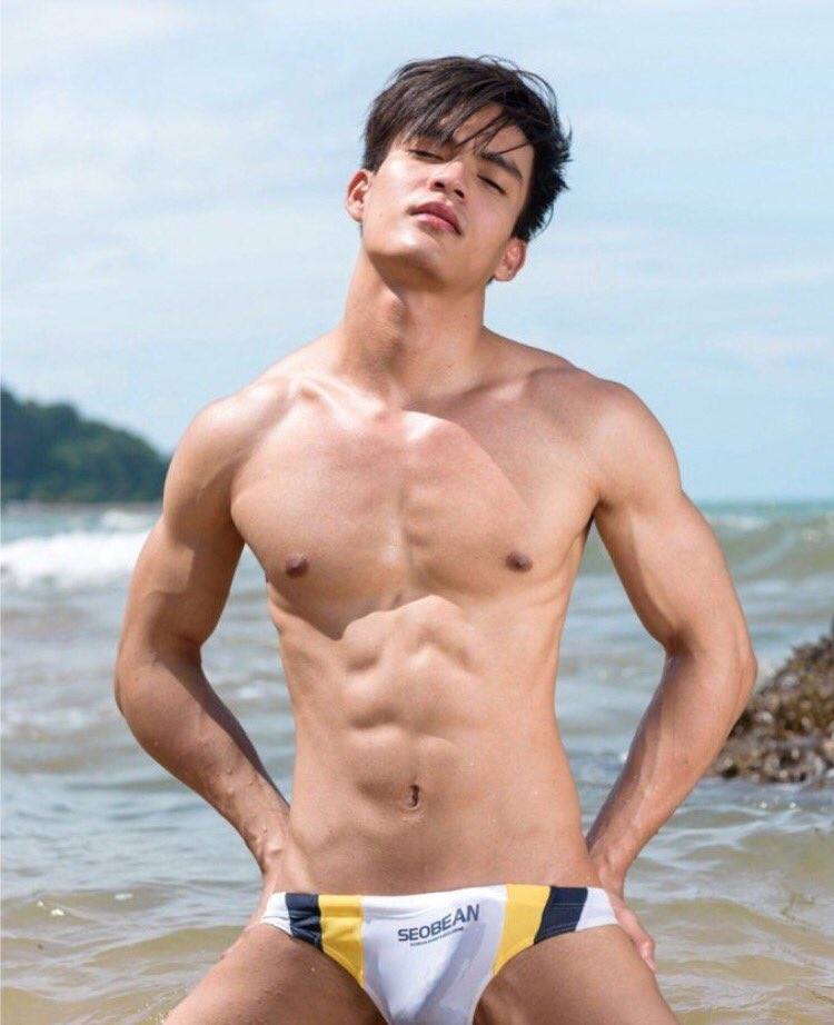 เลียยันไข่
