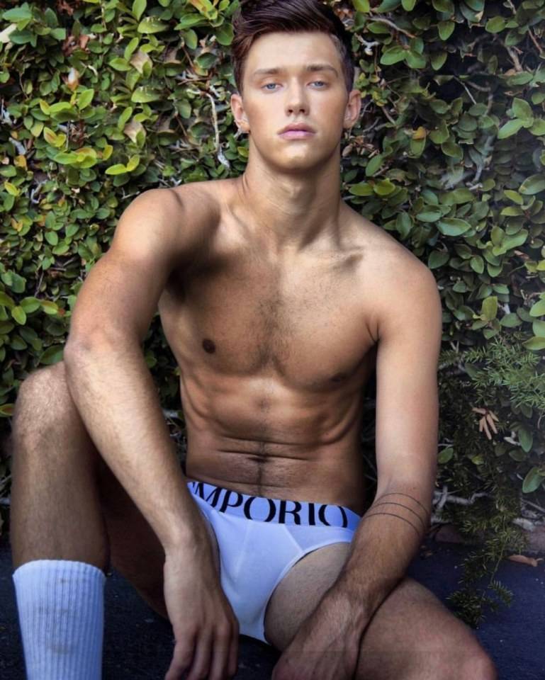 hot male 279 (18+)