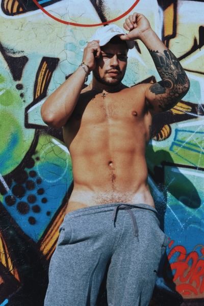 hot male 280 (18+)