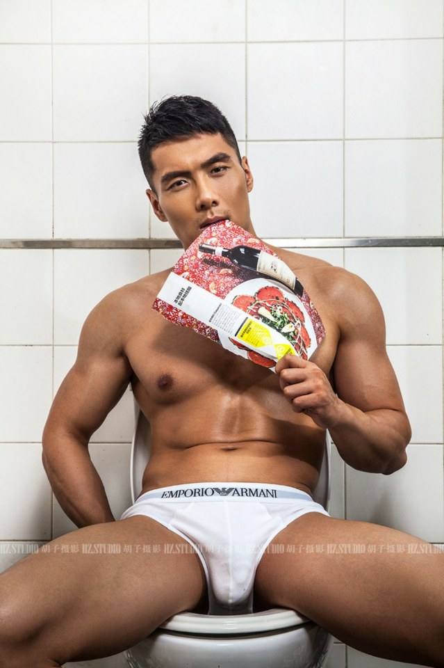 hot male 281 (18+)