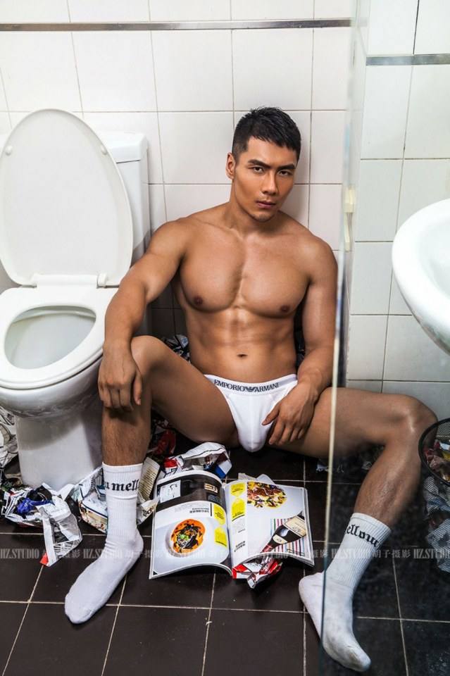 hot male 281 (18+)
