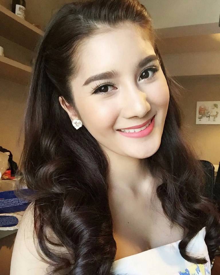กรุ๊ป จุฑารัตน์ คณะนิเทศศาสตร์