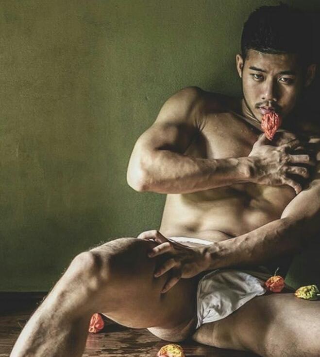 hot male 282 (18+)