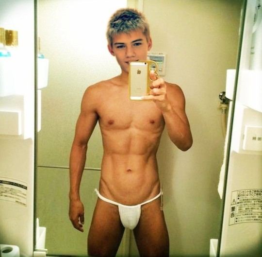 hot male 282 (18+)