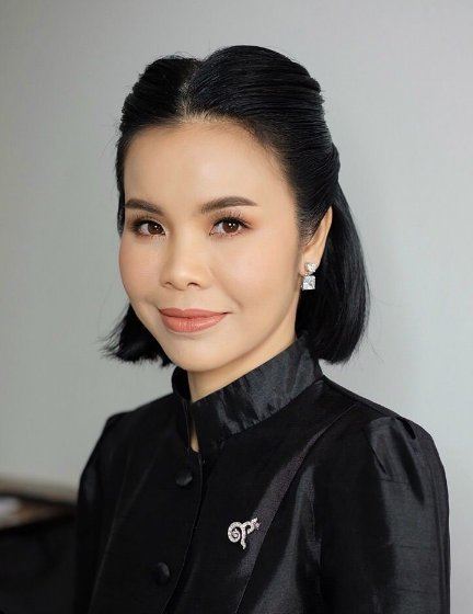 รุ้ง-นิเทศศาตร์