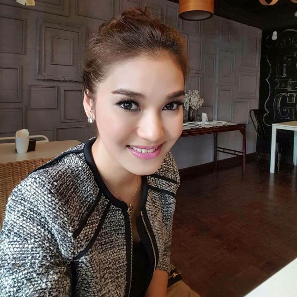 ชมพู่-นิเทศศาตร์