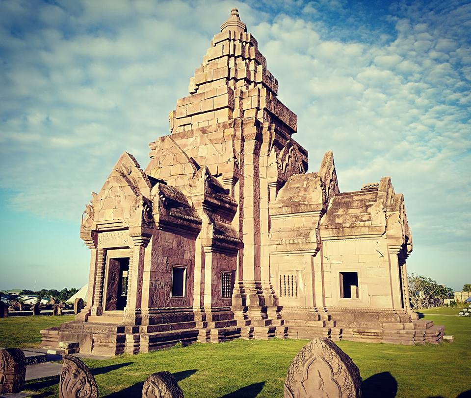 ปราสาทหินพนมรุ้ง จำลอง เมืองบุรีรัมย์