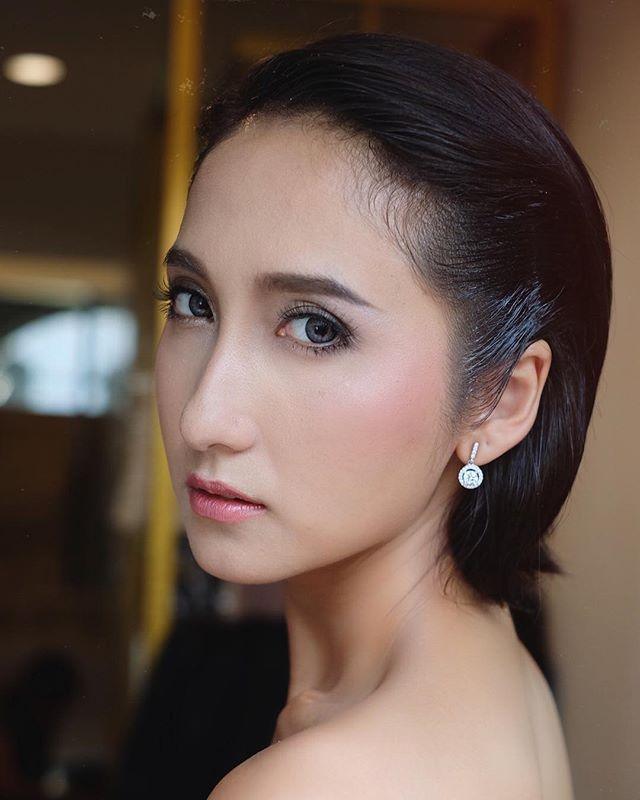 เจี๊ยบ ชมพูนุช คณะนิเทศศาสตร์