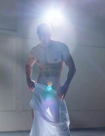 หล่อกำลังดี