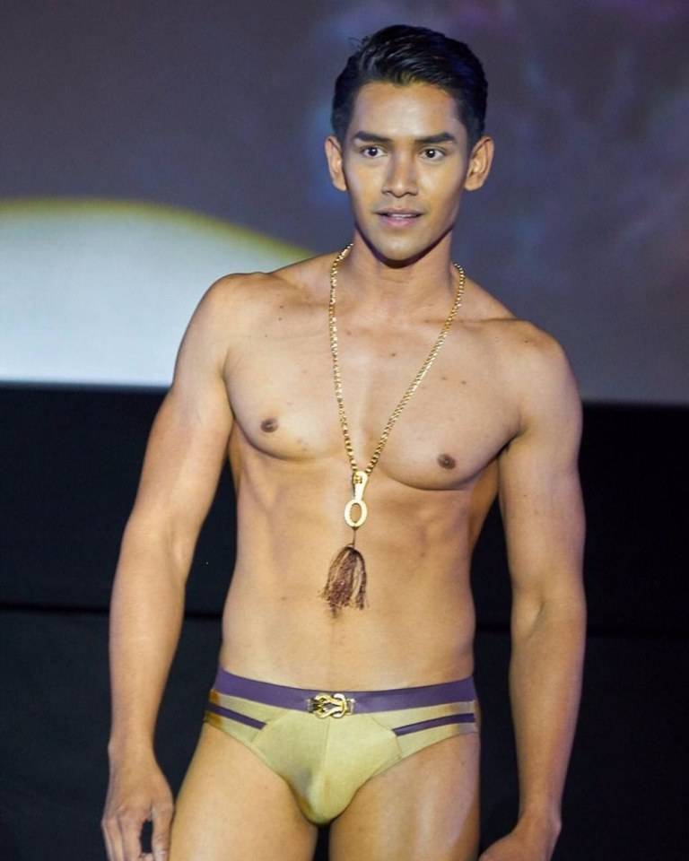 แซ่บป่ะละ