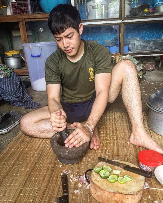 รวมผู้ชายทำครัว ครัวเล็กครัวใหญ่ ครบ 2,407