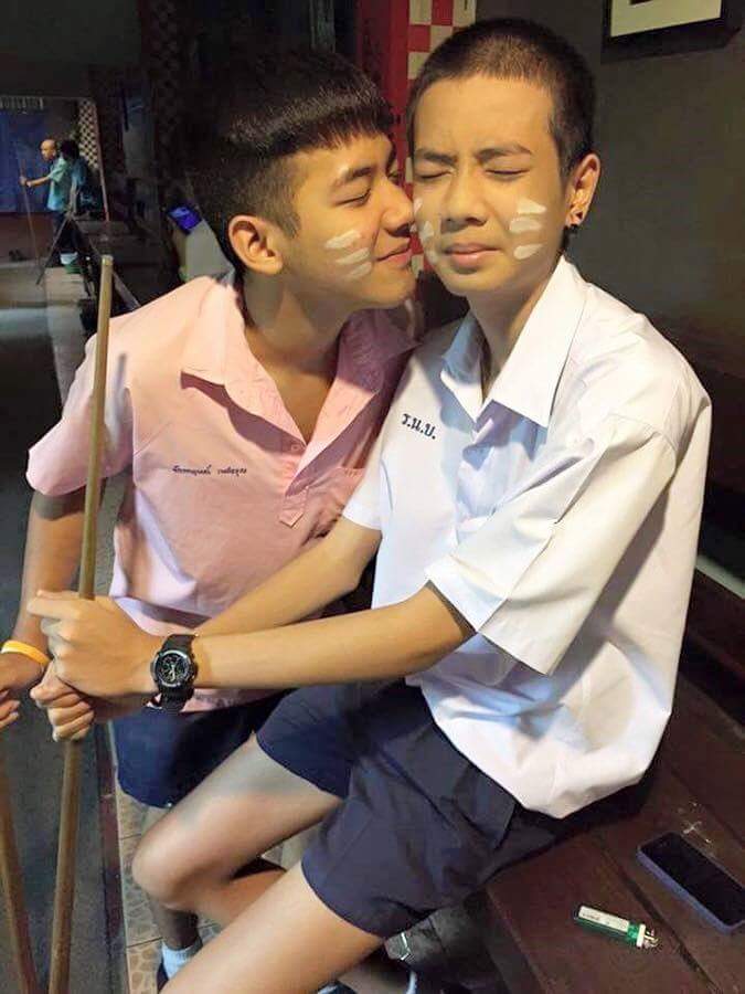 ผู้ชายเล่นอะไรกันก็ไม่รู้ค่ะพี่ตา 2,408