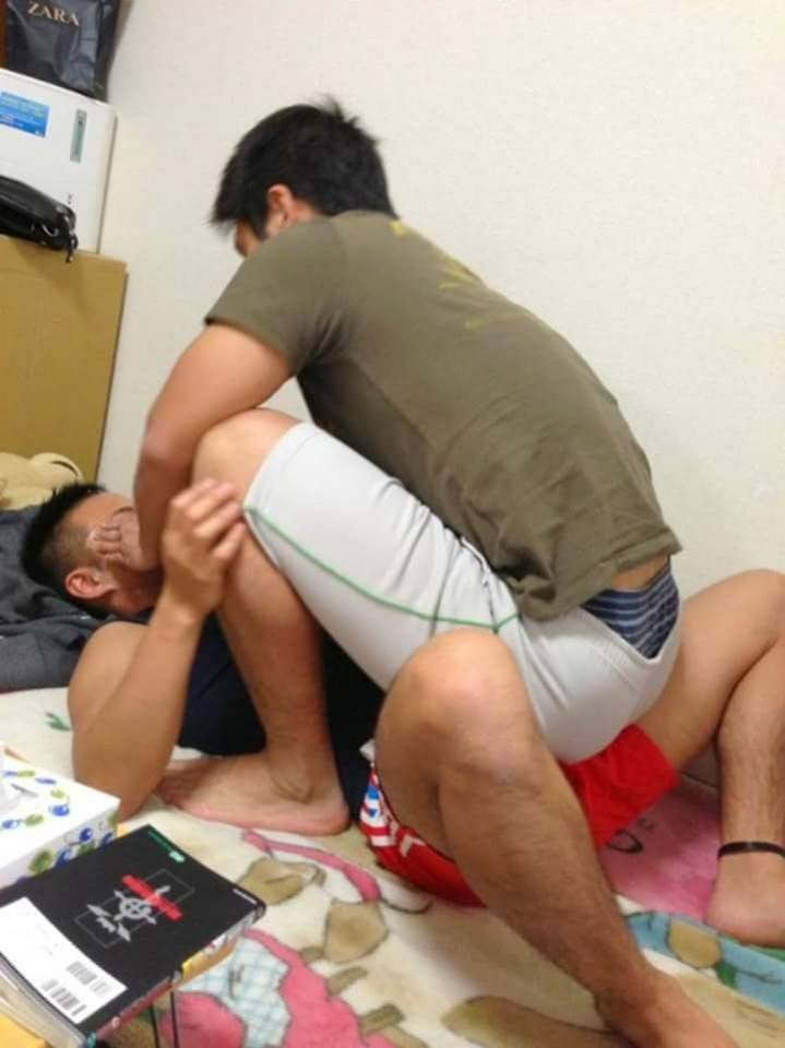 ผู้ชายเล่นอะไรกันก็ไม่รู้ค่ะพี่ตา 2,408