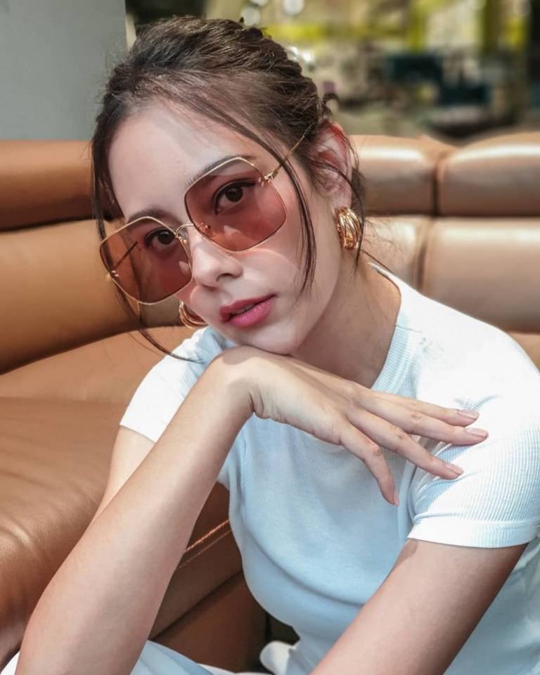 แซมมี่ เคาวเวลล์ ในบท พิมพ์ชนก เรื่อง​ หลงเงาจันทร์