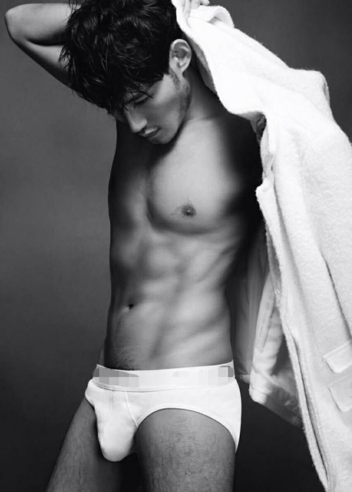 hot male 285 (18+)