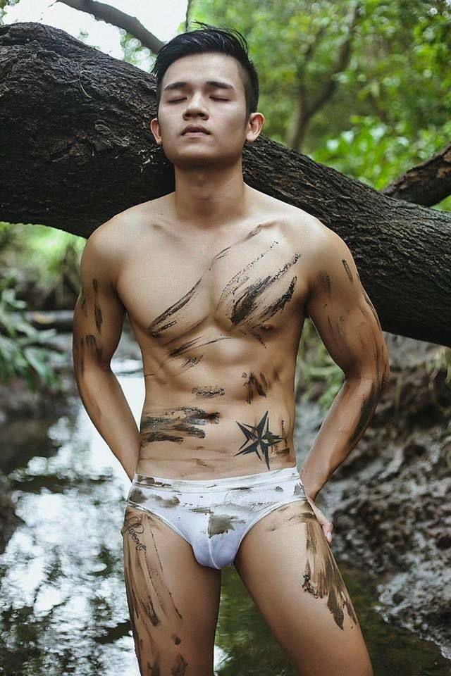 hot male 285 (18+)