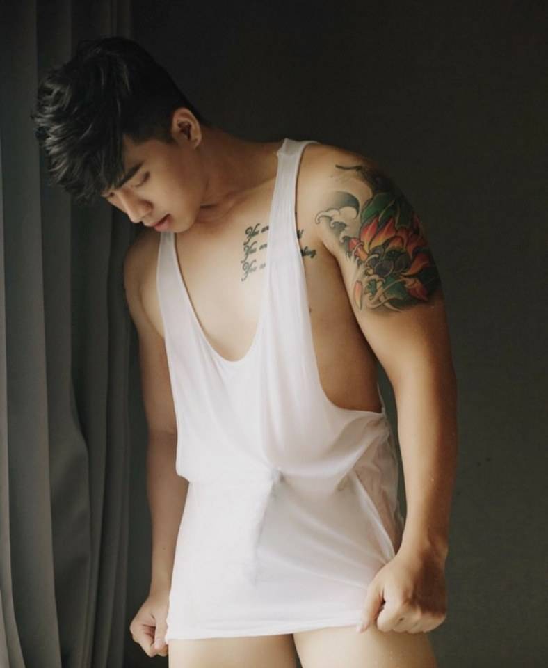 hot male 285 (18+)