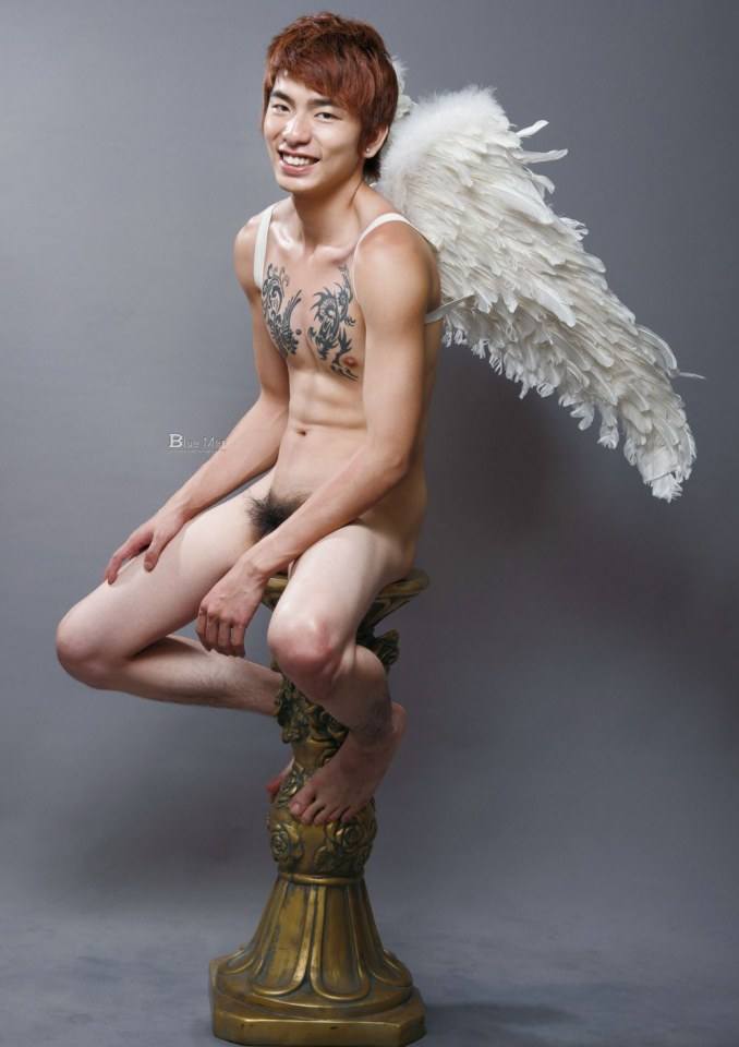 hot male 285 (18+)
