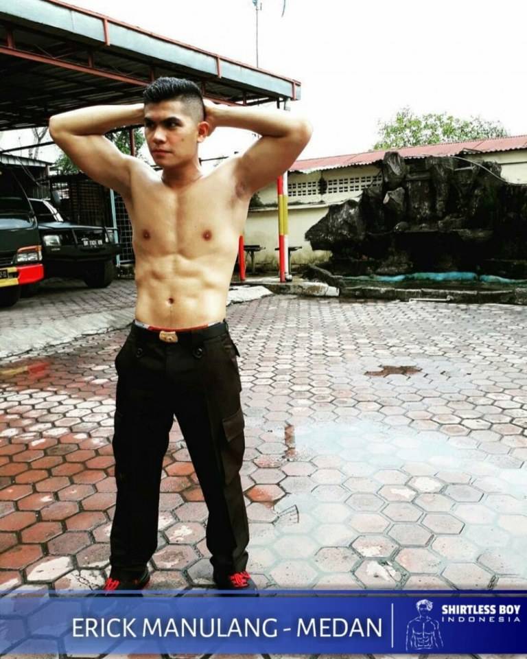 หล่อจังสามี
