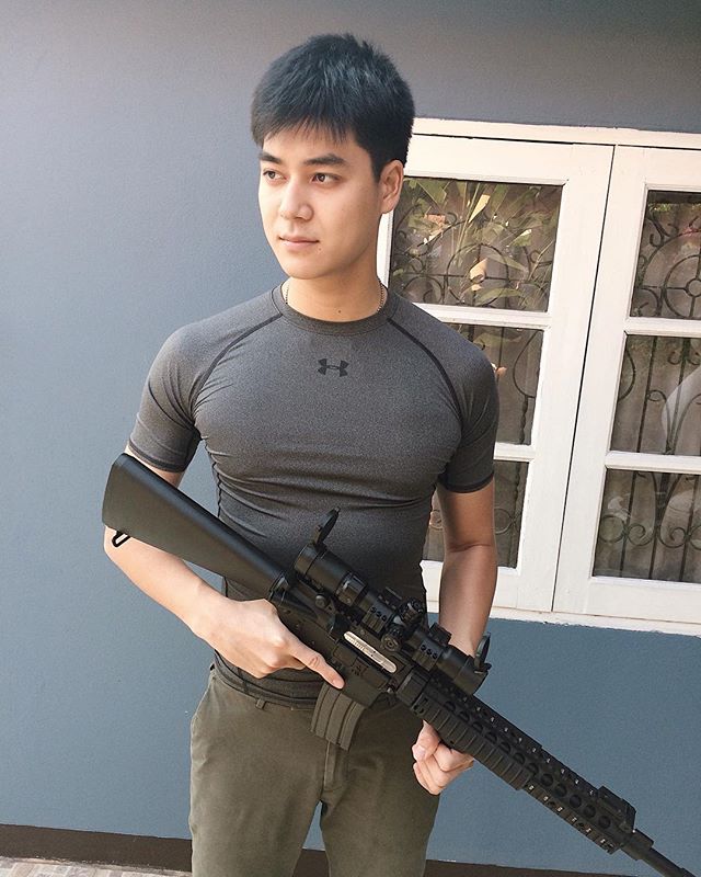 สามีละมุนมาก  อยากเล่นปืนสามี