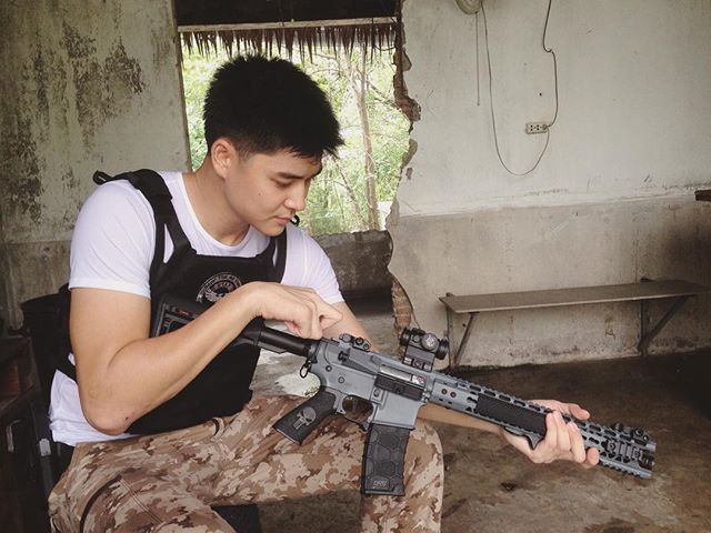 สามีละมุนมาก  อยากเล่นปืนสามี