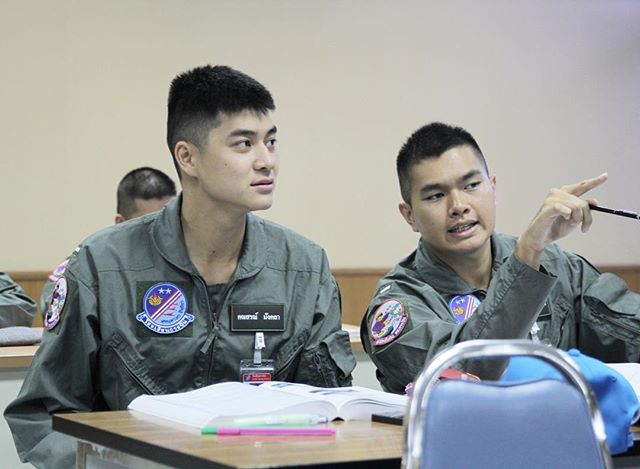 สามีละมุนมาก  อยากเล่นปืนสามี