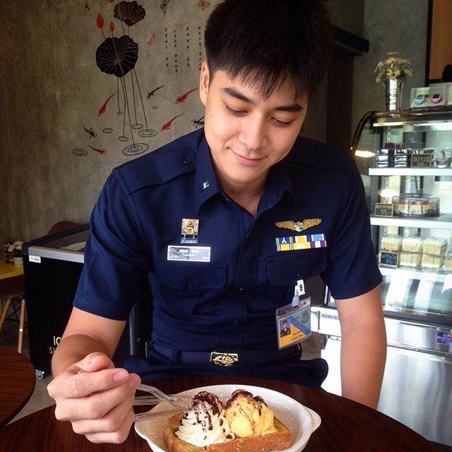 สามีละมุนมาก  อยากเล่นปืนสามี