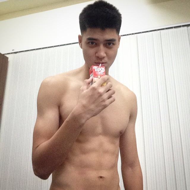 สามีละมุนมาก  อยากเล่นปืนสามี