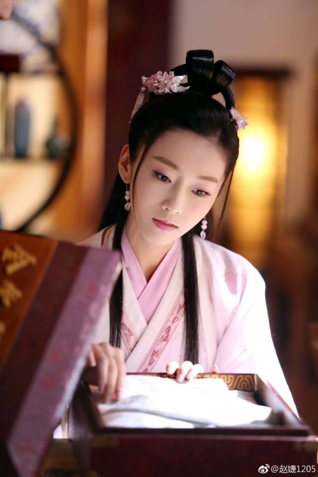 ละคร Hua Xie Hua Fei Hua Man Tian 《花谢花飞花满天》 2017 13