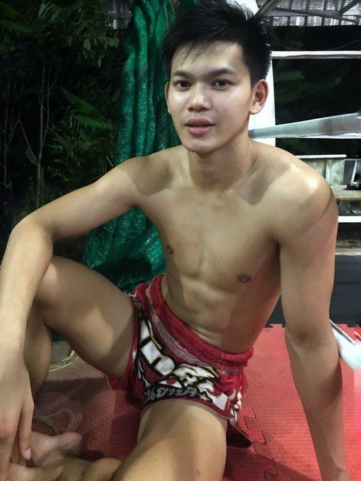 hot male 293 (18+)