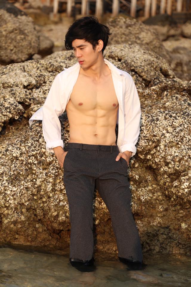 น้องเอิร์ล หนุ่มcleo คว้ารางวัล The Most Stunning Six Pack Bachelors 2017