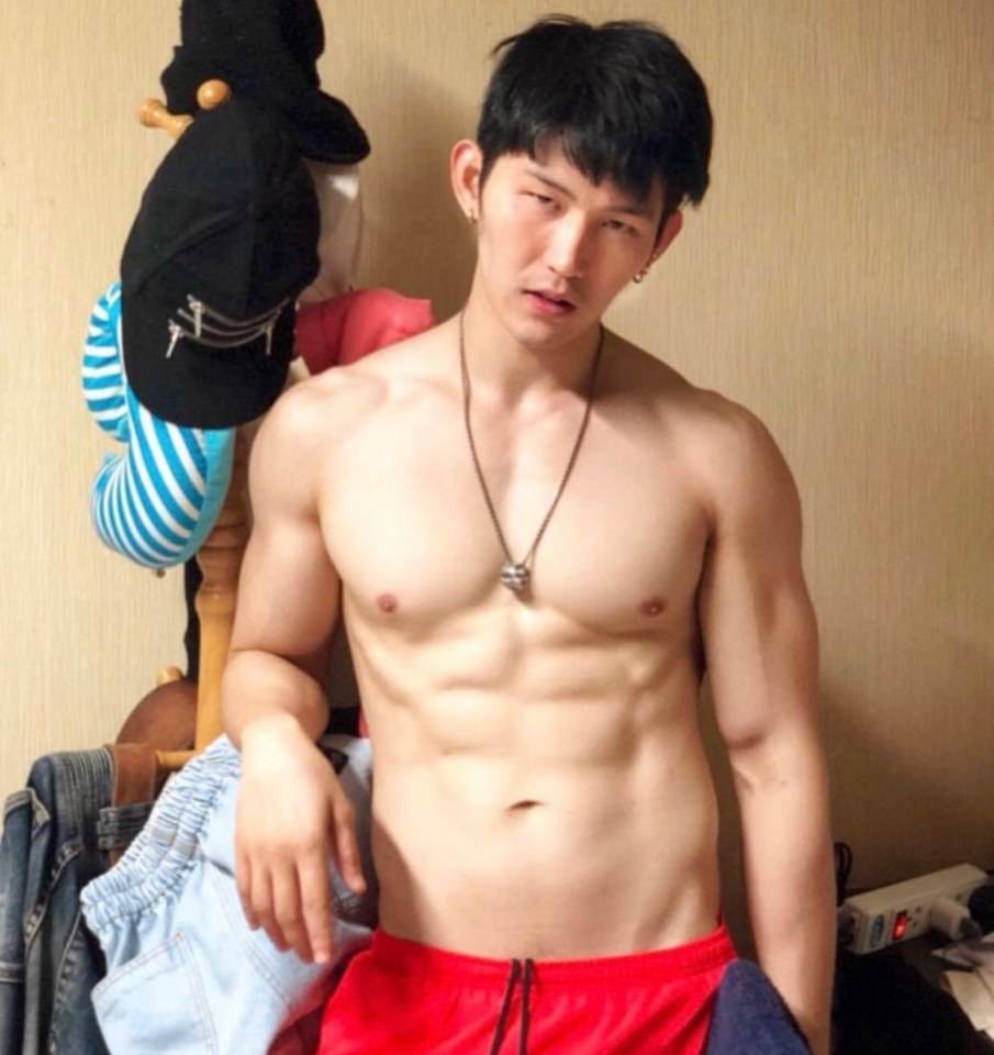 ดม