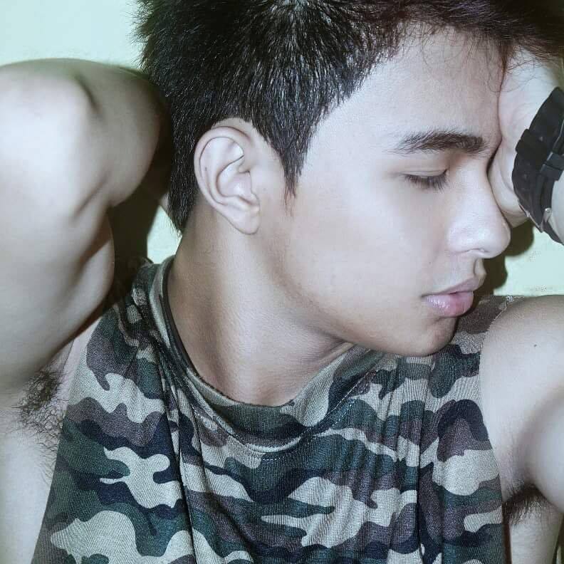 ดม