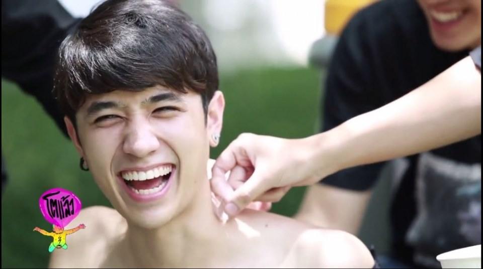 อยากเอาน้ำก้อนถู.....หลังให้ ปังปอนด์แท้เด๊