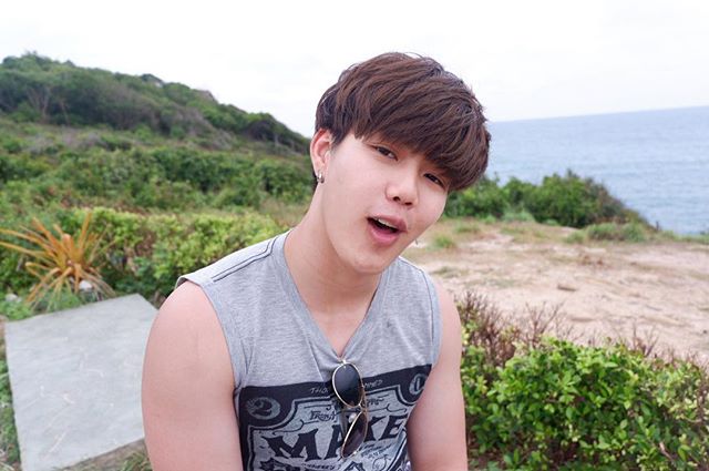 น้องโอ๊ต ขาวๆ น่ารัก หุ่นน่ากอด