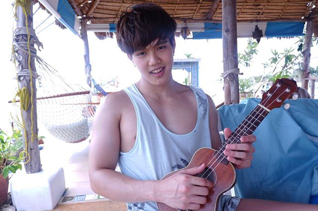 น้องโอ๊ต ขาวๆ น่ารัก หุ่นน่ากอด