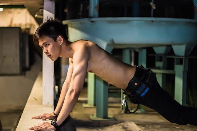 น้องโอ๊ต ขาวๆ น่ารัก หุ่นน่ากอด