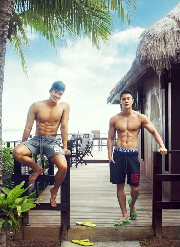 ถอดโชว์เรือนร่าง 2003