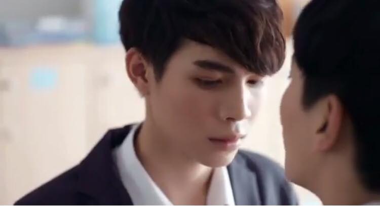 โฆษณา KA Lip Care เอาใจสาววาย (มีคลิป)
