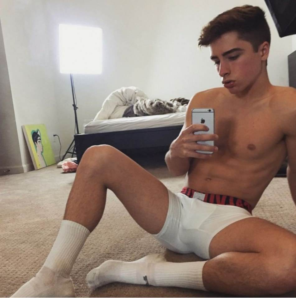 Hot guy in underwear 304