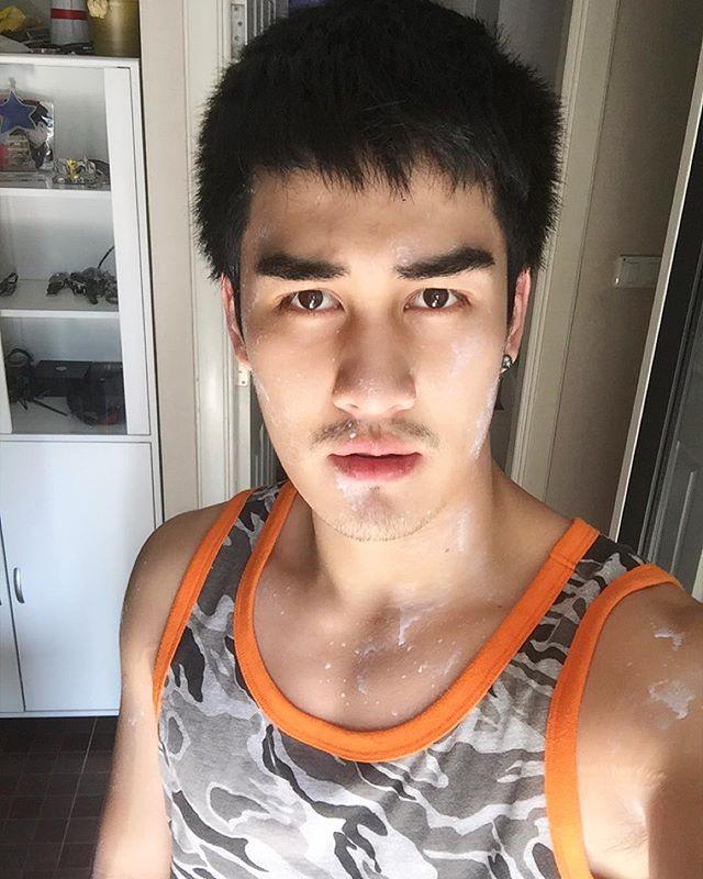 สามีดิว นัทธพงศ์