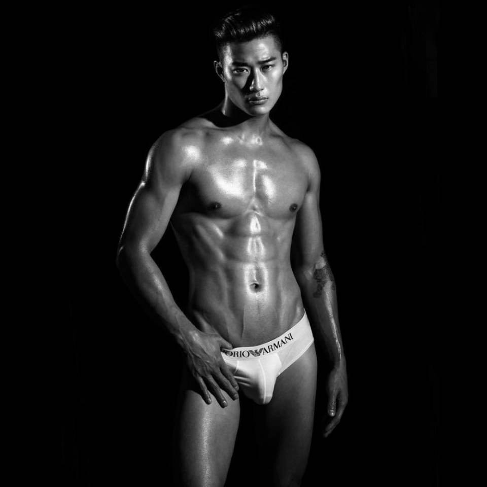 hot male 308 (18+)