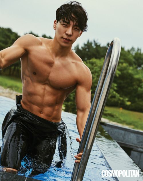 ถอดโชว์เรือนร่าง 2016