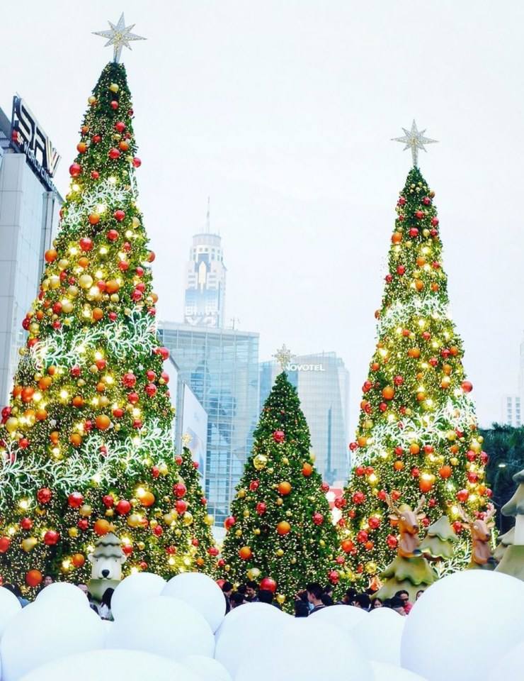 ปีใหม่นี้ Central world ฟรุ้งฟริ้ง กลางวันก็ยังสวย
