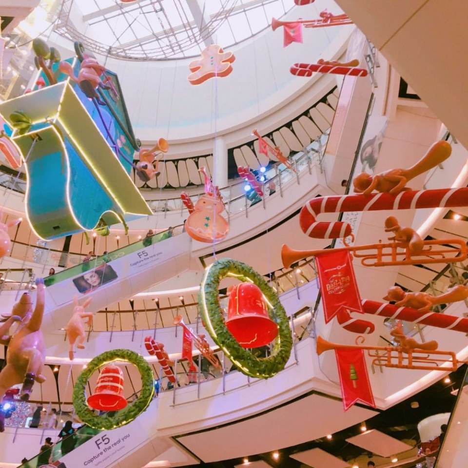 ปีใหม่นี้ Central world ฟรุ้งฟริ้ง กลางวันก็ยังสวย