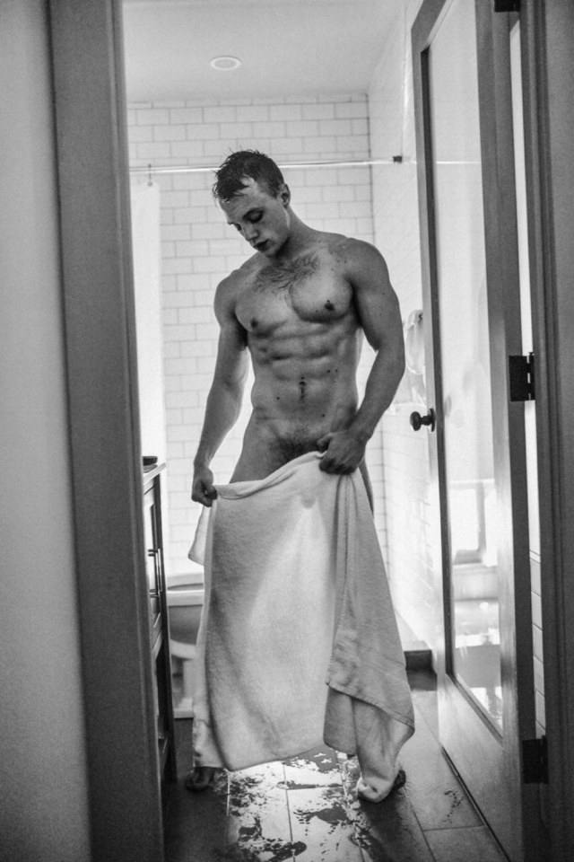 hot male 310 (18+)