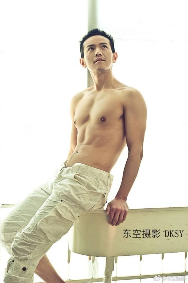 เลียกล้ามนมอมไข่