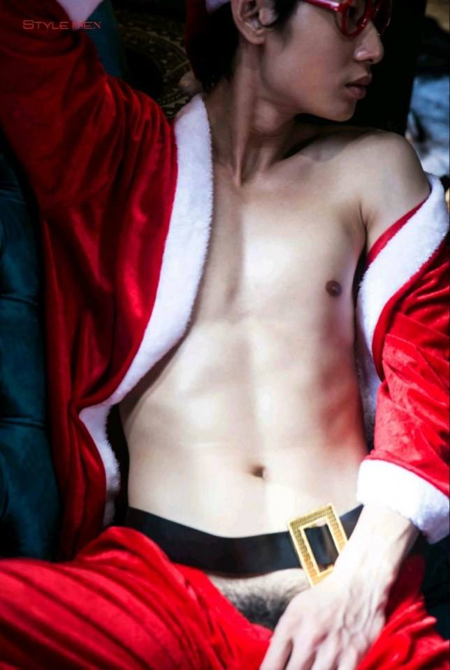 hot male 312 (18+)