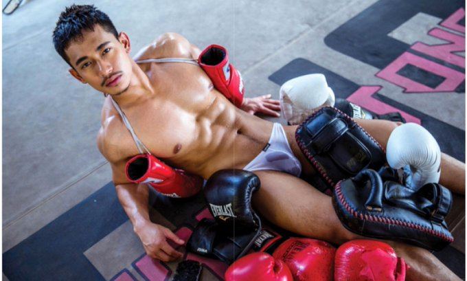 hot male 313 (18+)